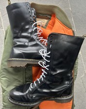 Vintage Dr Martens 14 Hole
