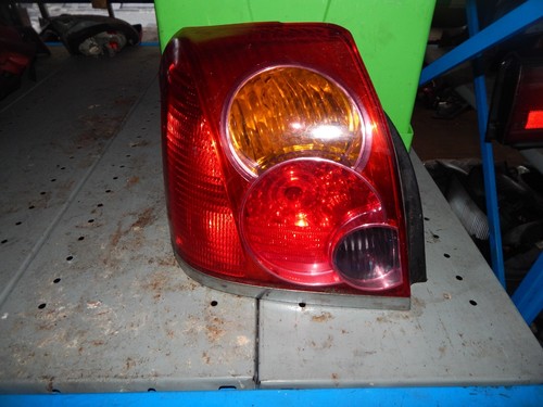 2003 toyota avensis - avensis, door