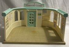 Sylvanian Families Country Doctor Gift set In Box Used. Calico Critters