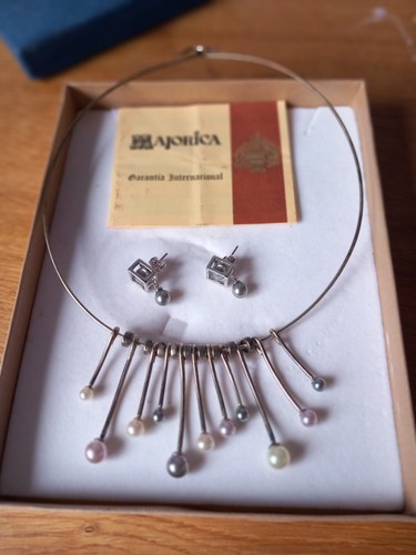 Elegant statement silver