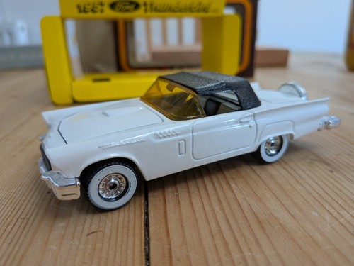 Corgi classics 810 1957 ford - corgi,