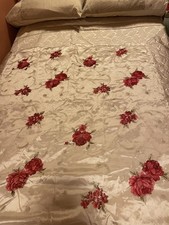 Double Bed Gold With Red Roses