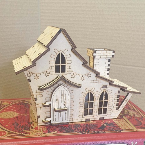 Wooden fairy house - , |