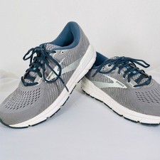 Brooks Runnings Shoe Womens