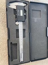 Electronic Digital Calipers 0-150mm Set