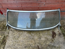 MGB ROADSTER WINDSCREEN AND