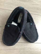 Ted Baker Boys Slippers SizeUK10-11 EUR28-29
