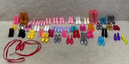 Large bundle barbie shoes - of,
