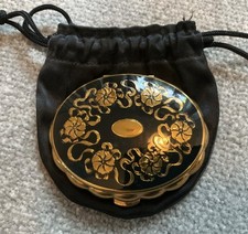 Kingu Gold and Black Musical