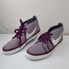 Nike Womens Toki Mid Top