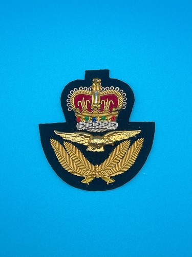 Royal air force raf officer - royal,