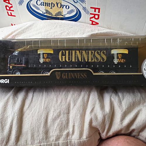 Corgi guinness daf - corgi, truck