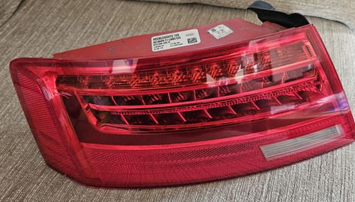 Audi 2014 outta rear light - a5,