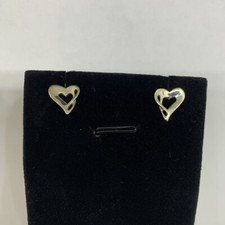 925 Sterling Silver 1.42g Stud