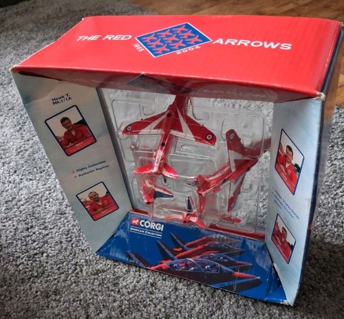 The red arrows piece gypo - red,