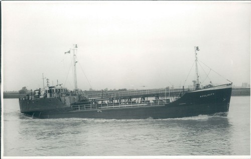 Acclivity ship photo starboard