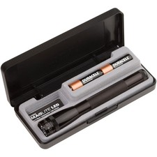 Maglite AA LED torch BLACK - 127 lumens - 156m beam - gift boxed with batteries