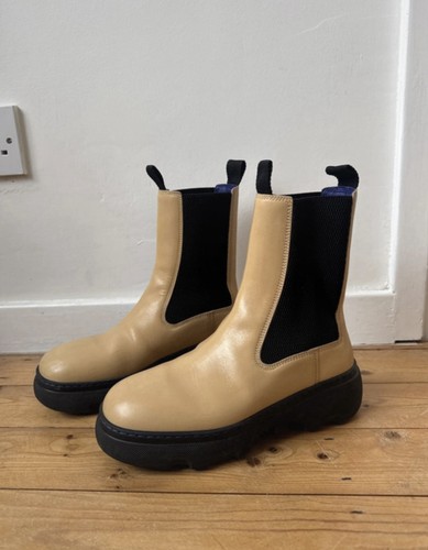 Genuine burberry creeper - burberry,