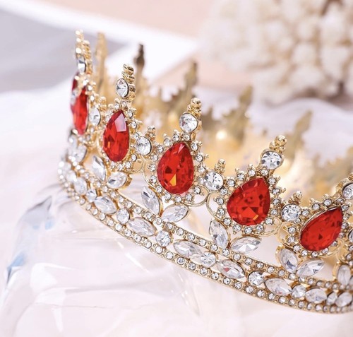 Gold and red crown cake - ,