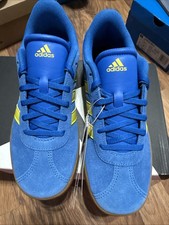 Adidas size 4 VL COURT 3.0