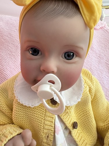 Large reborn doll - ,, sue
