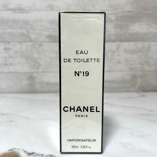 New chanel 19 eau - new, no.19