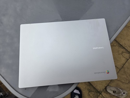 Chromebook - ,