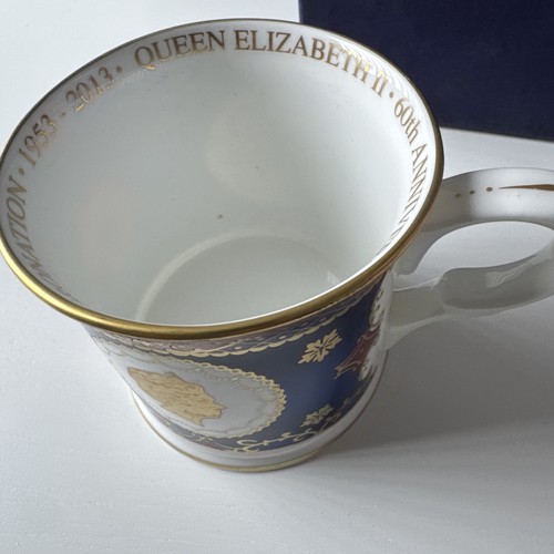 Royal worcester queen - royal,
