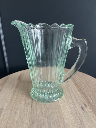 Vintage art deco - art, pale
