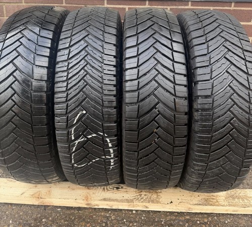215 16c michelin agilis - x4,
