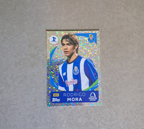 Topps sticker rodrigo mora - sticker,