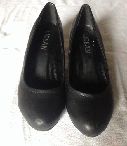Black low neckline shoes - , by