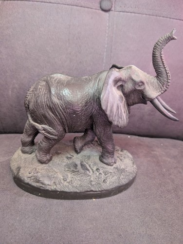 Heredities bronze elephant - bronze,