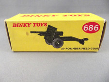 DINKY TOYS 686 25 POUNDER