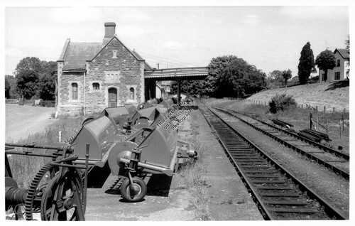 1962 malmesbury train station - train,