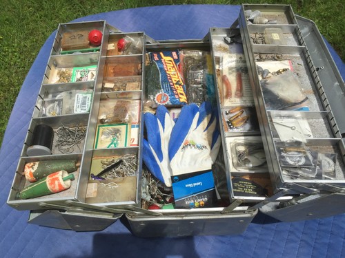 Vintage metal tackle box - tackle, &