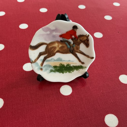 Miniature hunting scene - miniature,