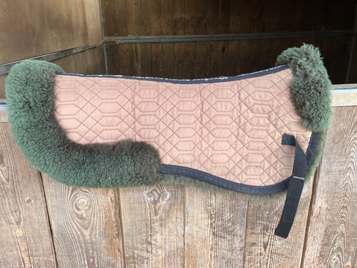 Stephens sheepskin riser