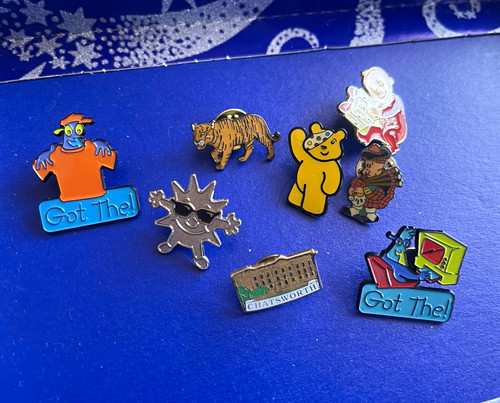 Vintage mixed lot - vintage, pin