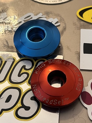 Chris king top caps - king, 1”