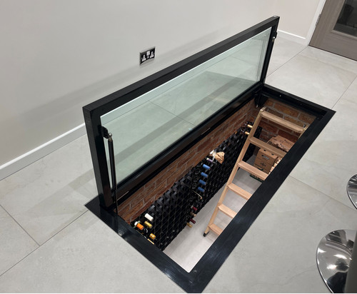 Dio met walk wine cellar - walk,