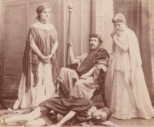 Victorian cabinet card photo - cabinet,