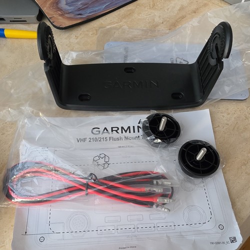 Garmin vhf 215i ais marine - garmin,