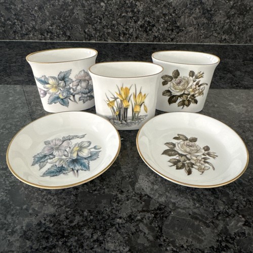 Royal worcester floral pattern - worcester,