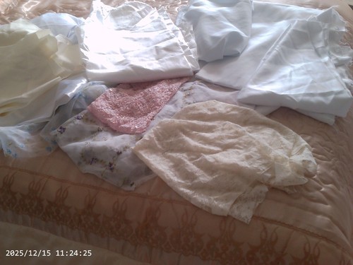 Large amount off cut - of,
