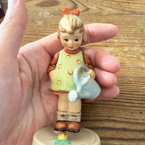 Goebel hummel little gardener - little,