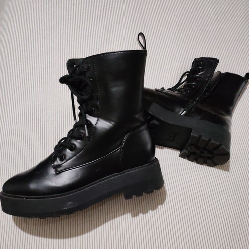Black lace platform biker - black,