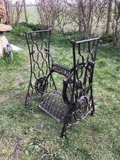 VINTAGE SINGER SEWING MACHINE
