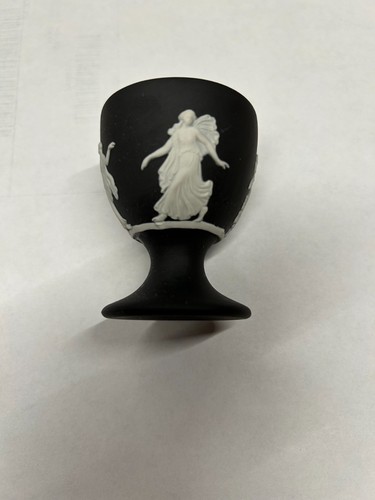 Wedgewood black basalt egg - black,