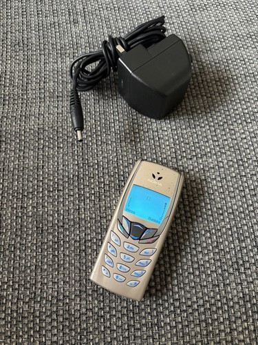 Nokia 6510 gold mobile phone - gold,